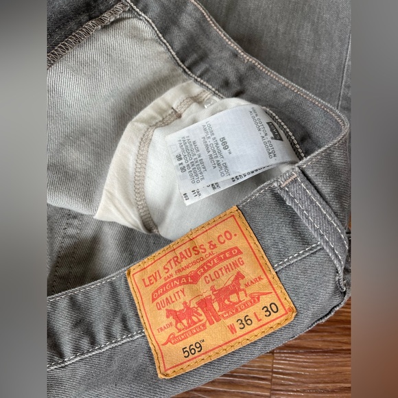 Levi’s Men’s 569 Loose Straight Jeans - Picture 3 of 4